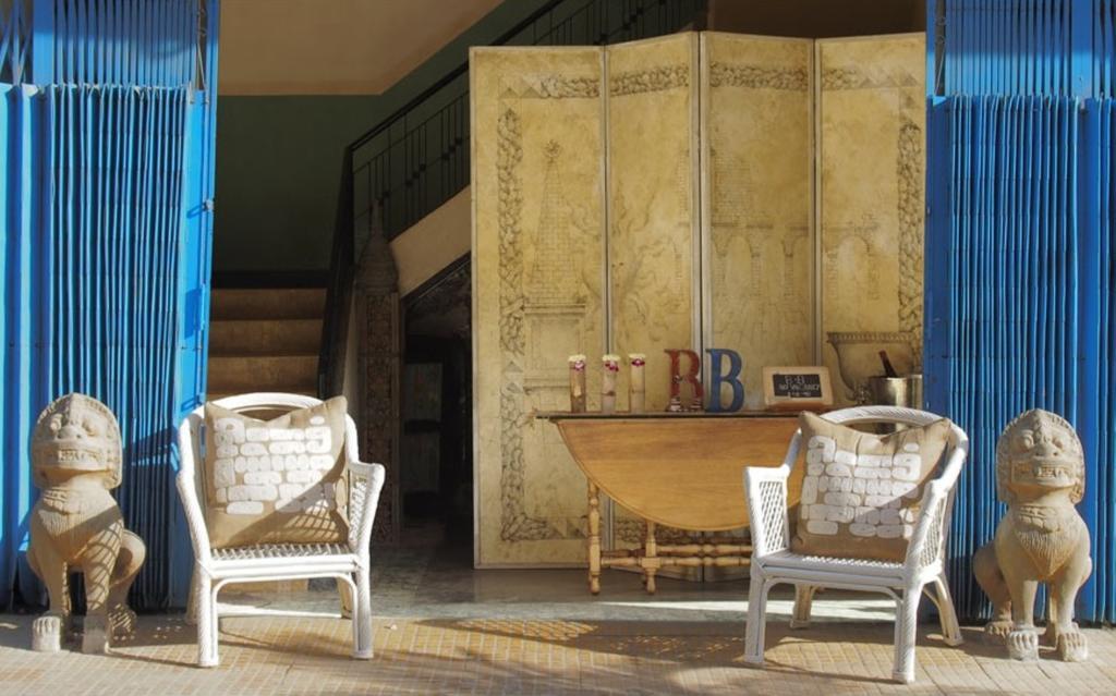 Bric-A-Brac Hotel Battambang Ngoại thất bức ảnh