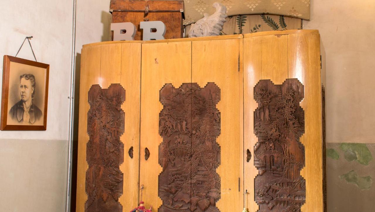 Bric-A-Brac Hotel Battambang Ngoại thất bức ảnh